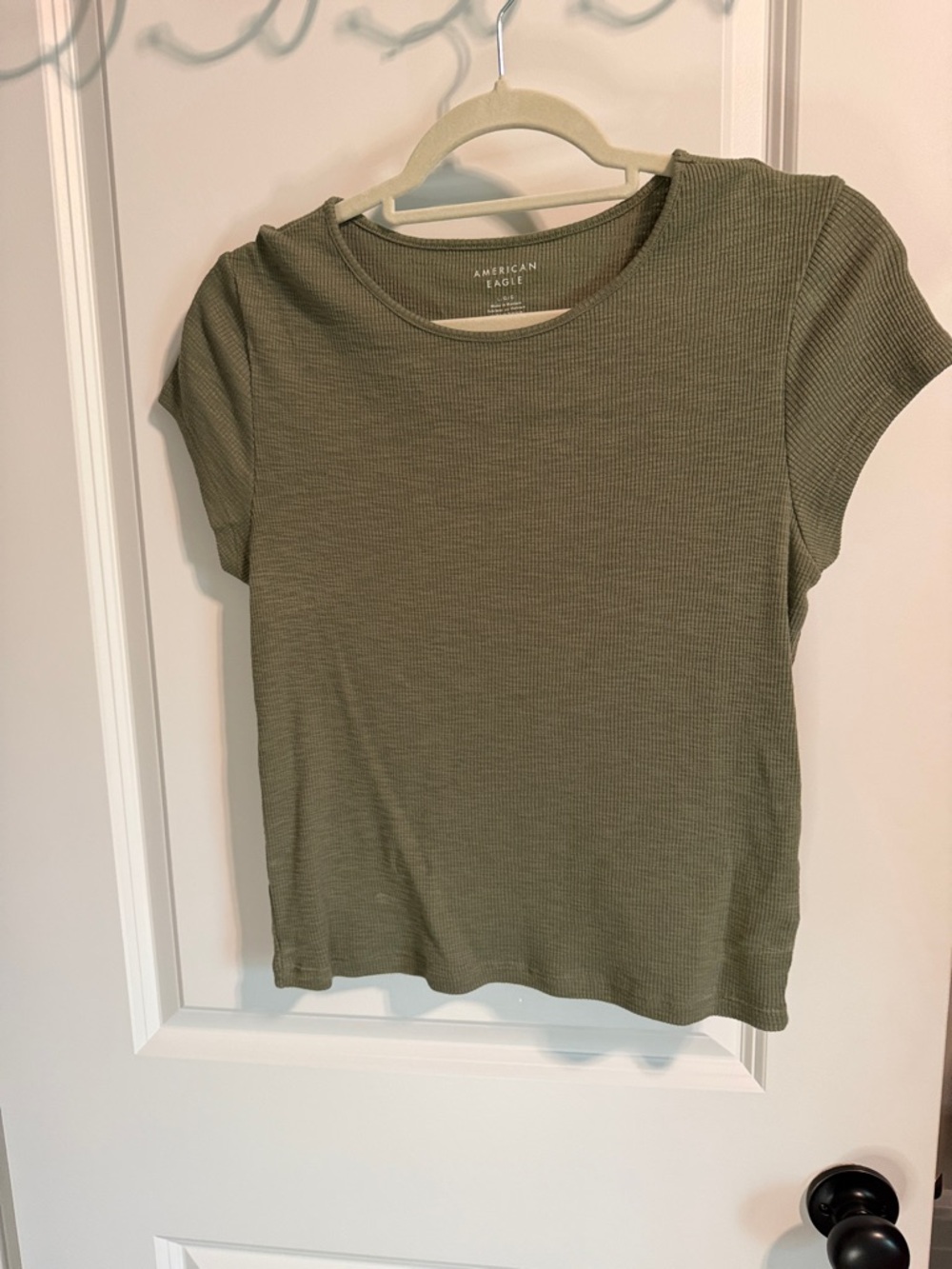 American Eagle Outfitters Olive Green Ribbed Crewneck Tee
